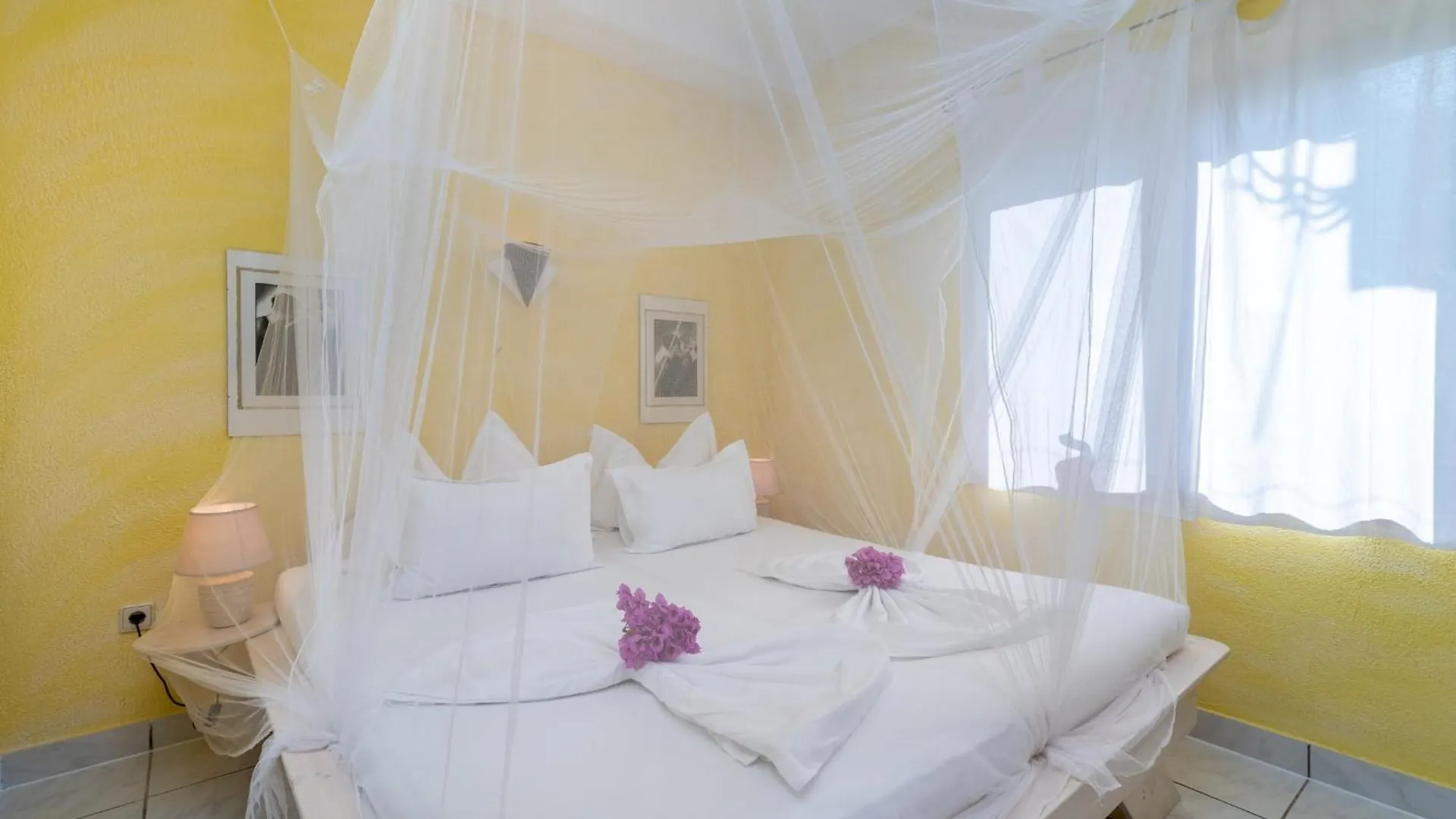 Apartments Gordan With Garden, 3 Min Walk To The Beach Trogir