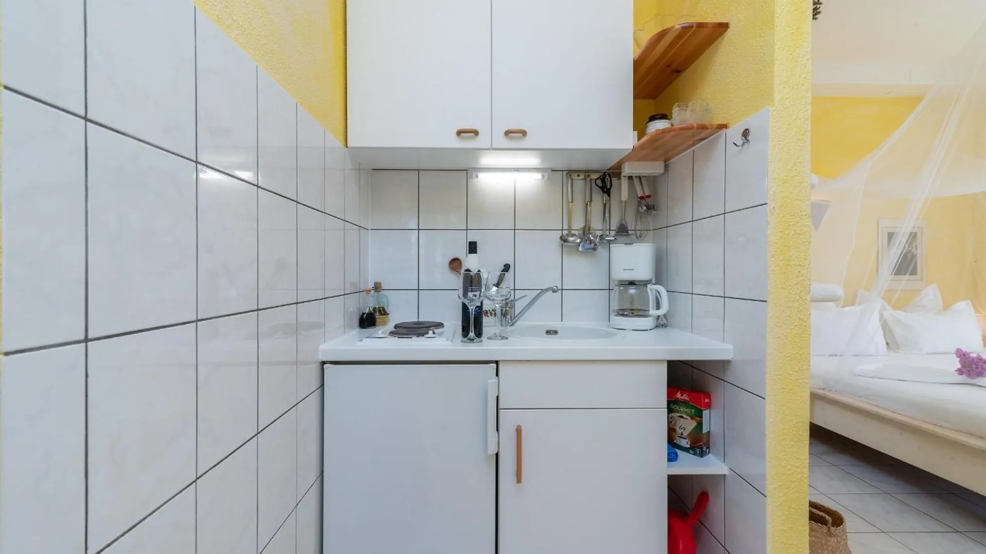 Apartments Gordan With Garden, 3 Min Walk To The Beach Трогир Хорватия